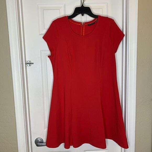H by Halston Red Fit & Flare Dress Plus Size - Picture 4 of 10